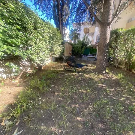 Apartmán La Beau'm Les Pins Centre 200m De La Terrasse Et Jardin *