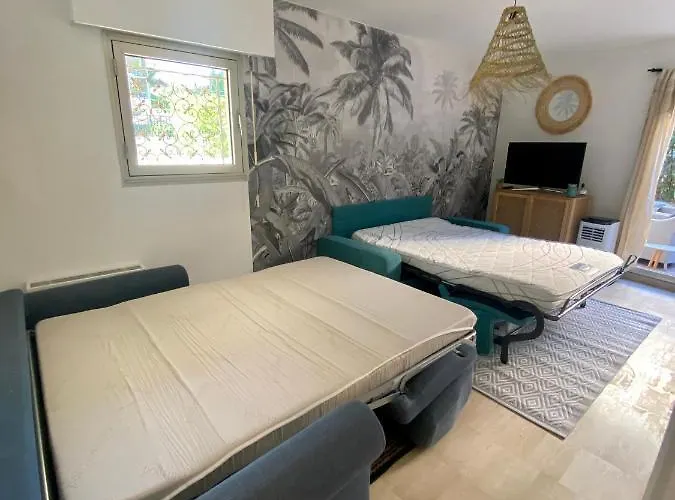 La Beau'm Les Pins Centre 200m De La Terrasse Et Jardin アパート *