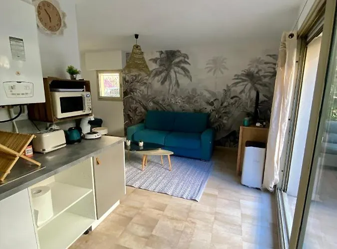 La Beau'm Les Pins Centre 200m De La Terrasse Et Jardin アパート *